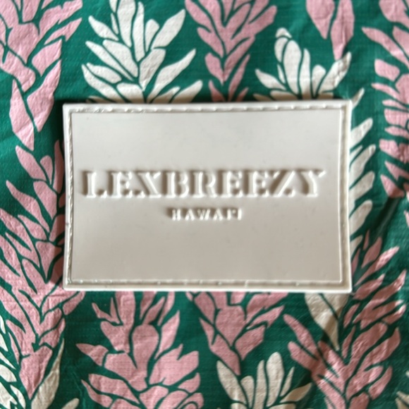 ❌❌❌ SOLD LPH❌❌❌LexBreezy Hawaii 🌺 Awapuhi Tita Tote and Clutch NWT - Picture 6 of 11